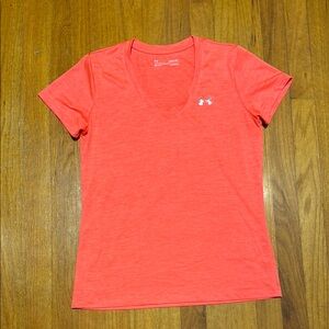 Under Armour V Neck Heat Gear Tee Small
